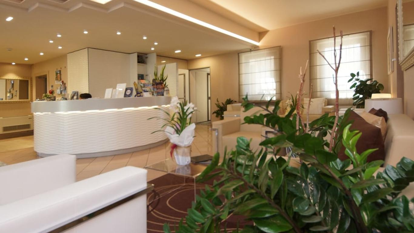 Hotel Dori