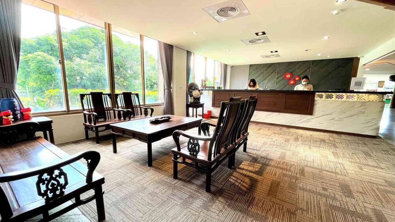 Yawan Spa Hotel