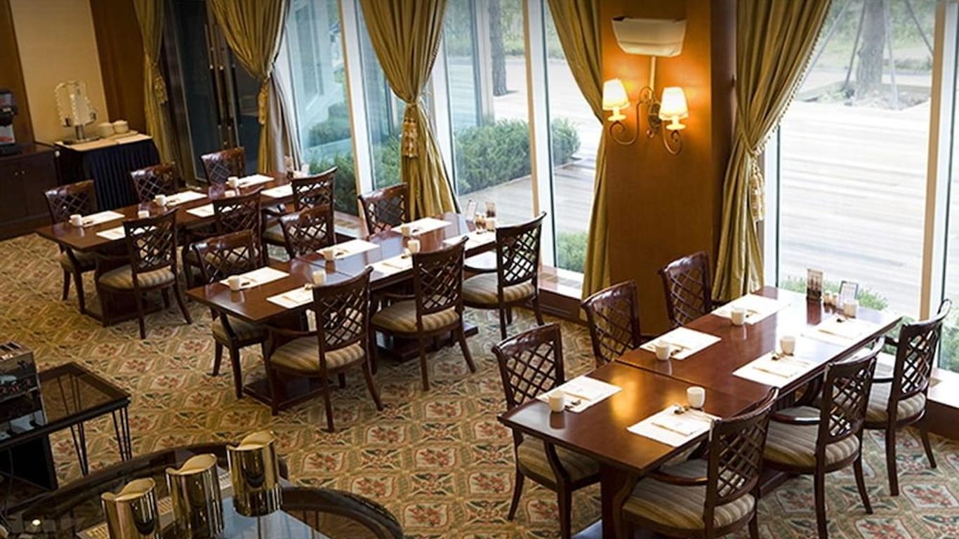 High1 Palace Hotel & Cc (High1 Hotel&Cc)
