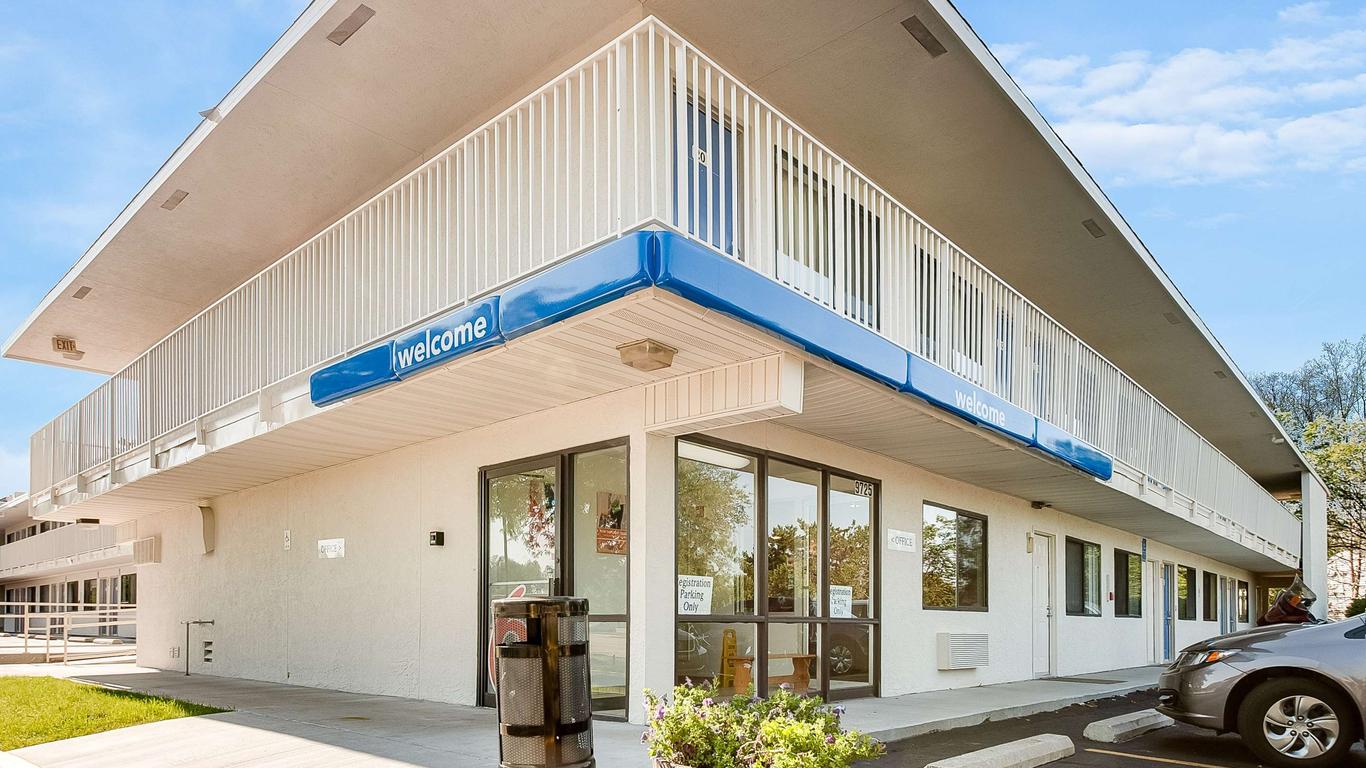 Motel 6 Kansas City Southwest - Lenexa
