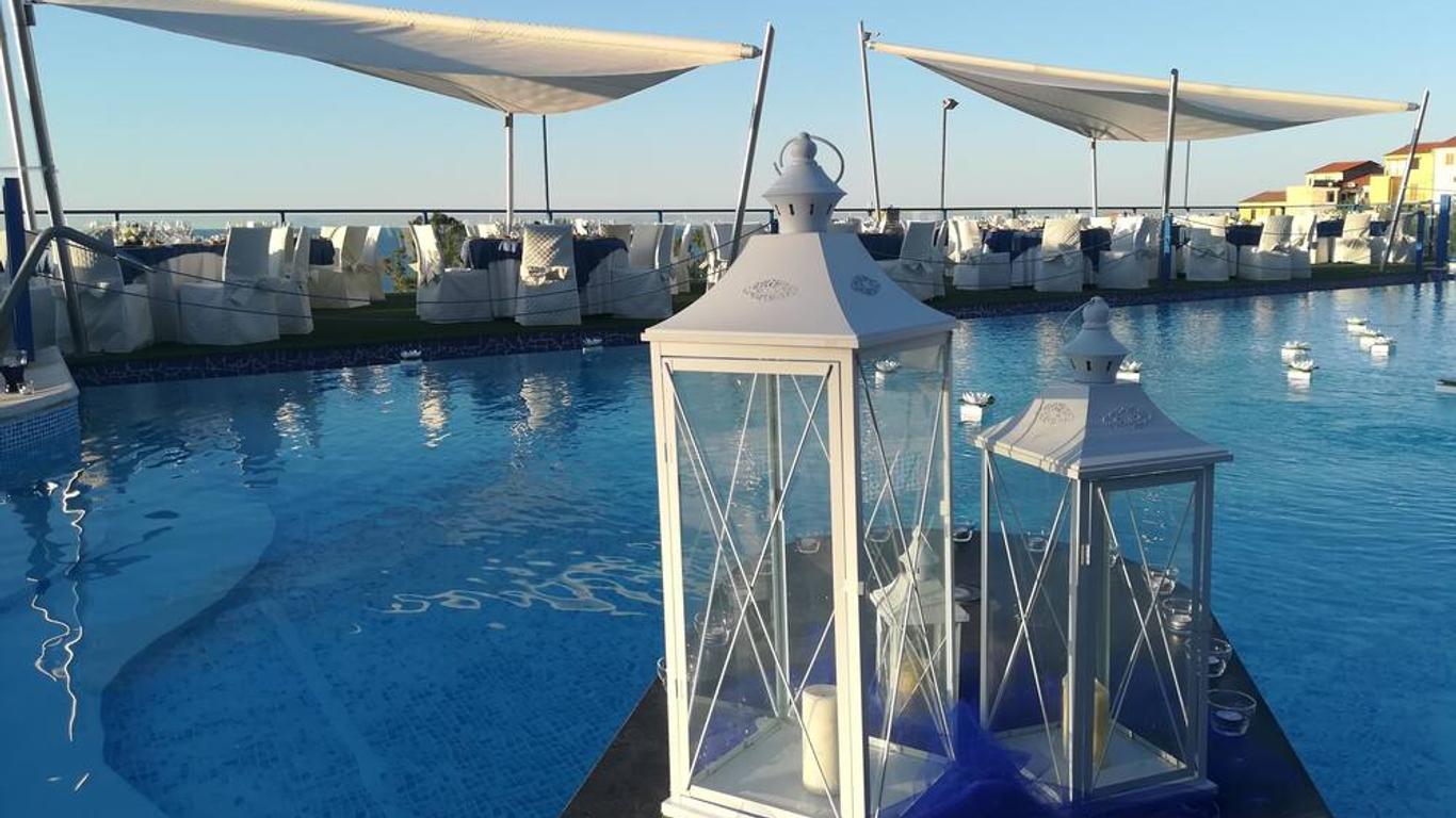 Tus' Hotel