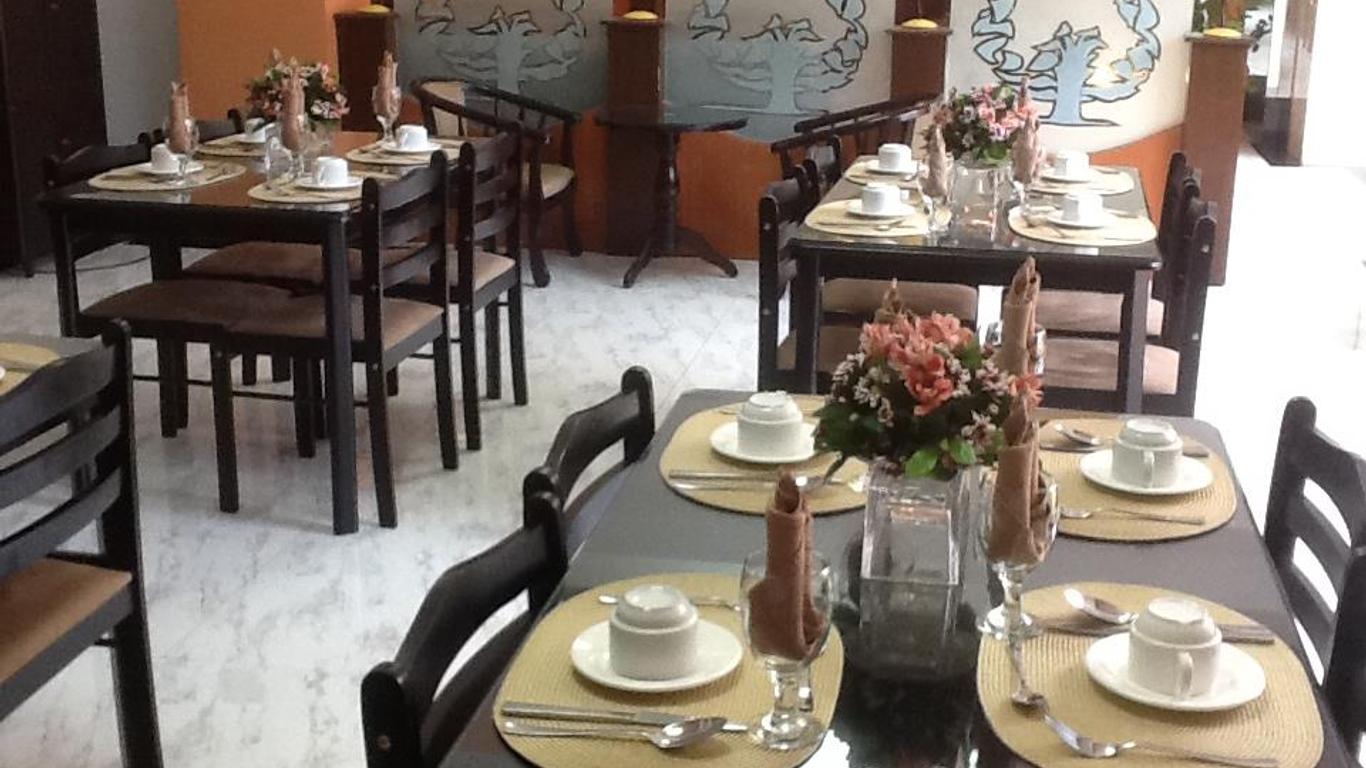 Silver Oaks Suite Hotel