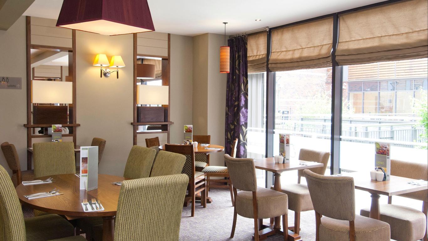Premier Inn Leeds City Centre(Leeds Arena)