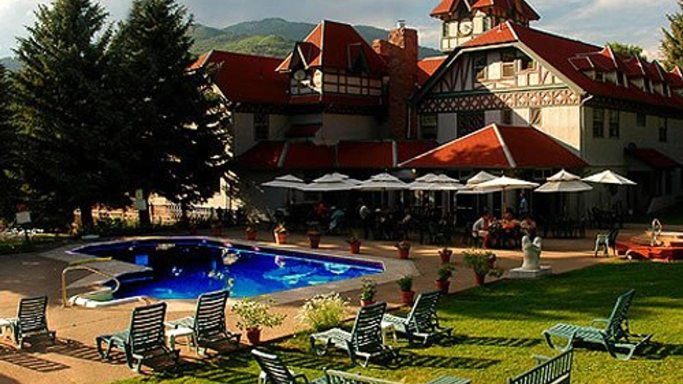 The Historic Redstone Inn