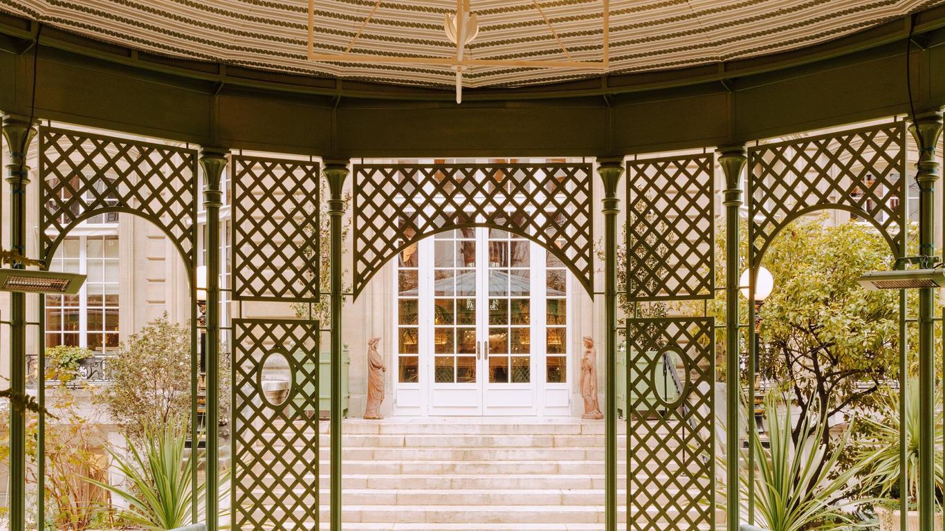 Saint James Paris