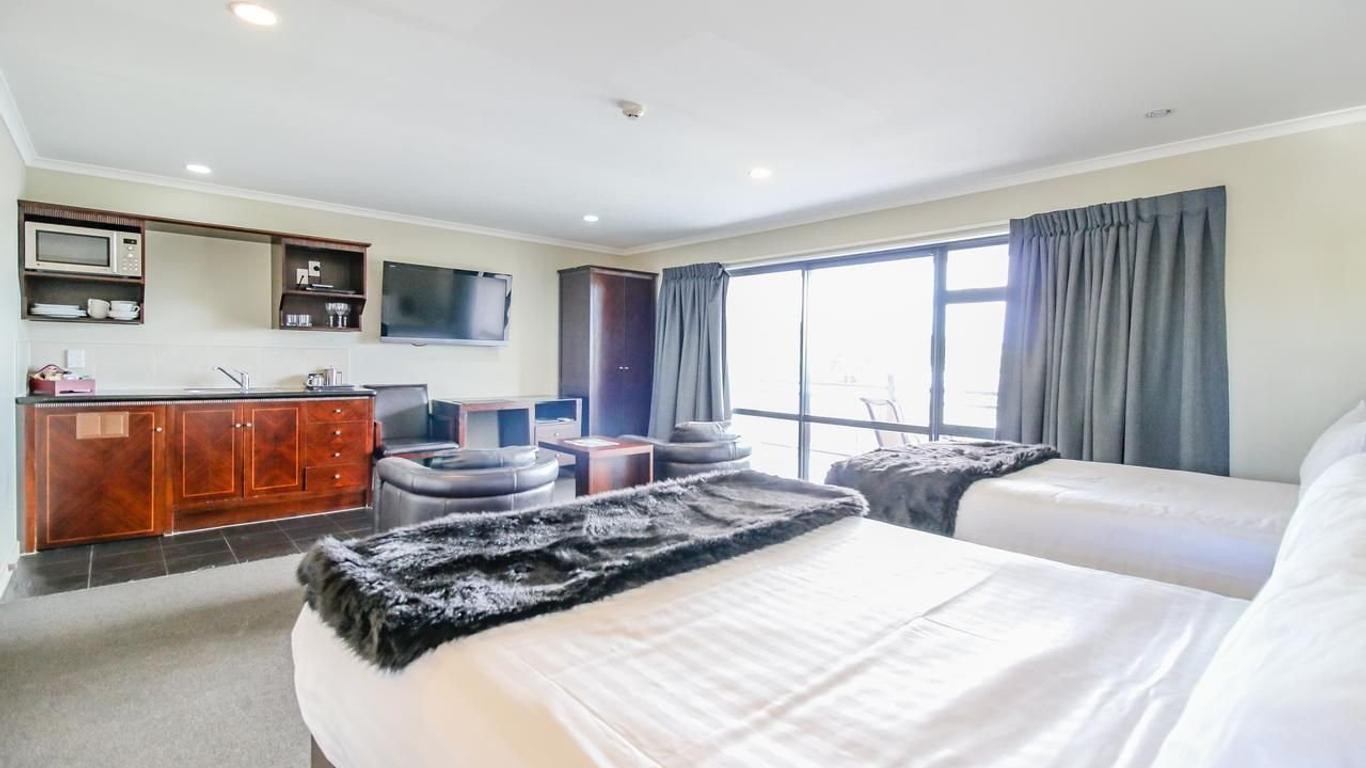 Aotea Motor Lodge
