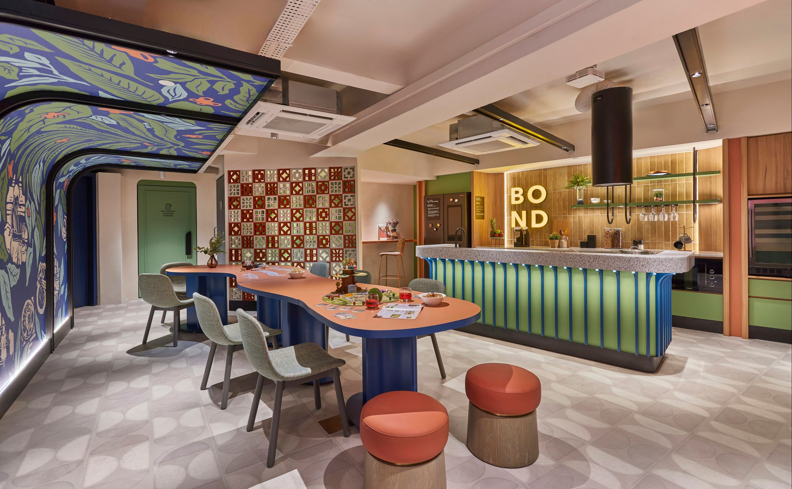 Bar