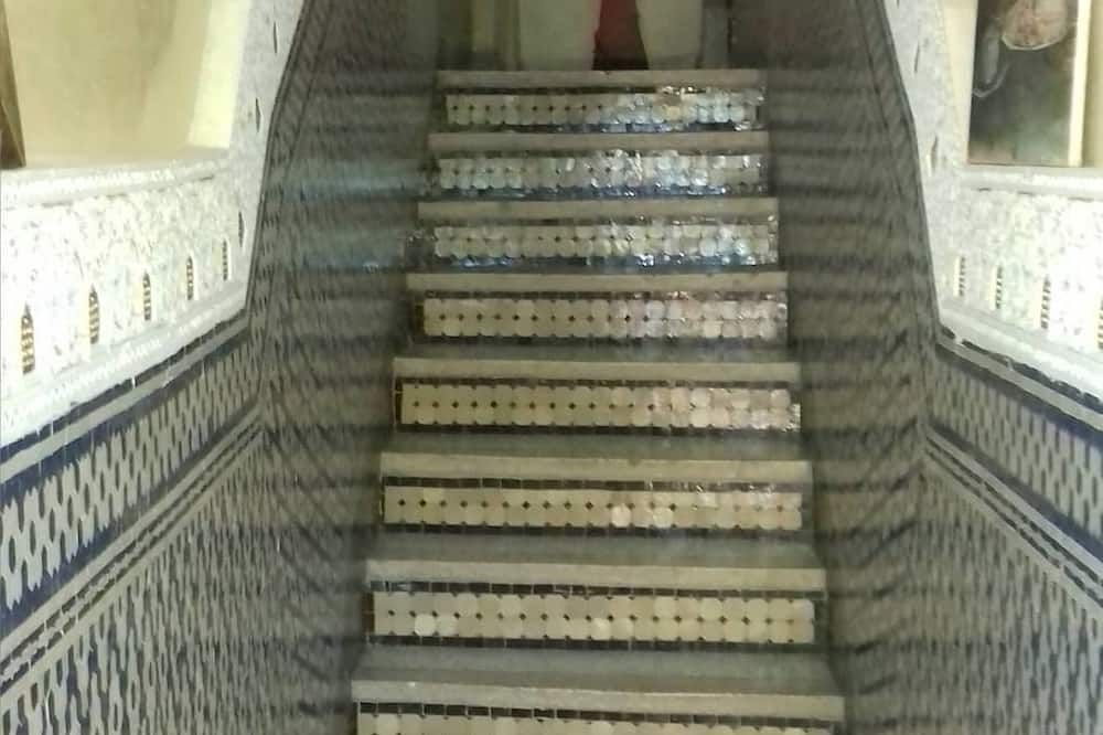 Scale Foto