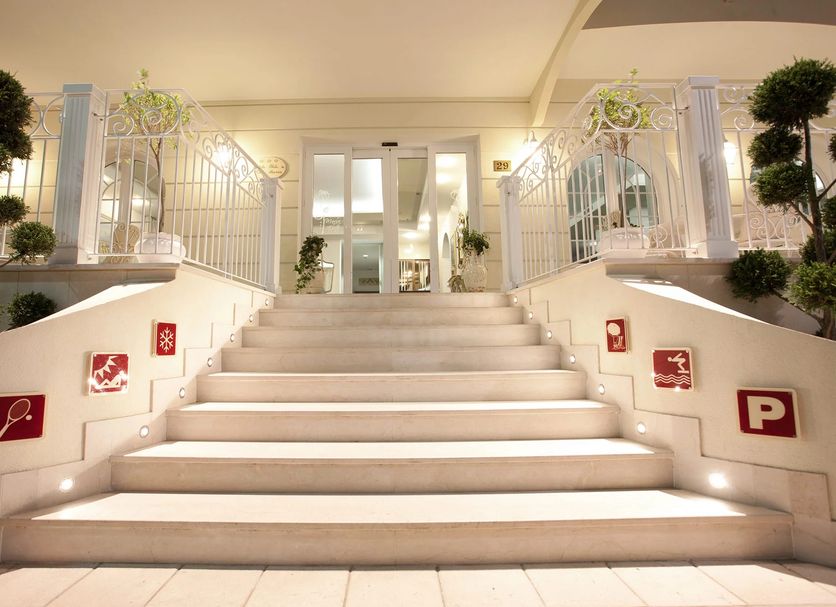 Ingresso dell'hotel Foto