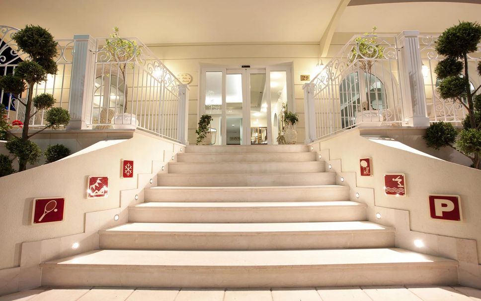 Ingresso dell'hotel Foto
