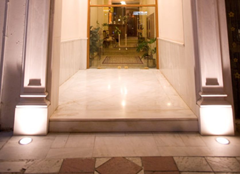 Ingresso dell'hotel Foto